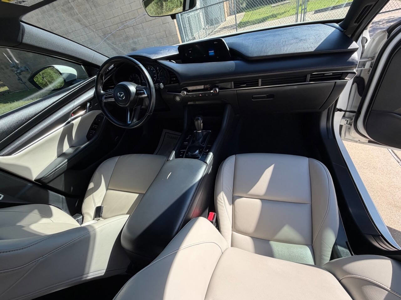 Used 2019 MAZDA MAZDA3 Hatchback w/ Preferred Package image 21