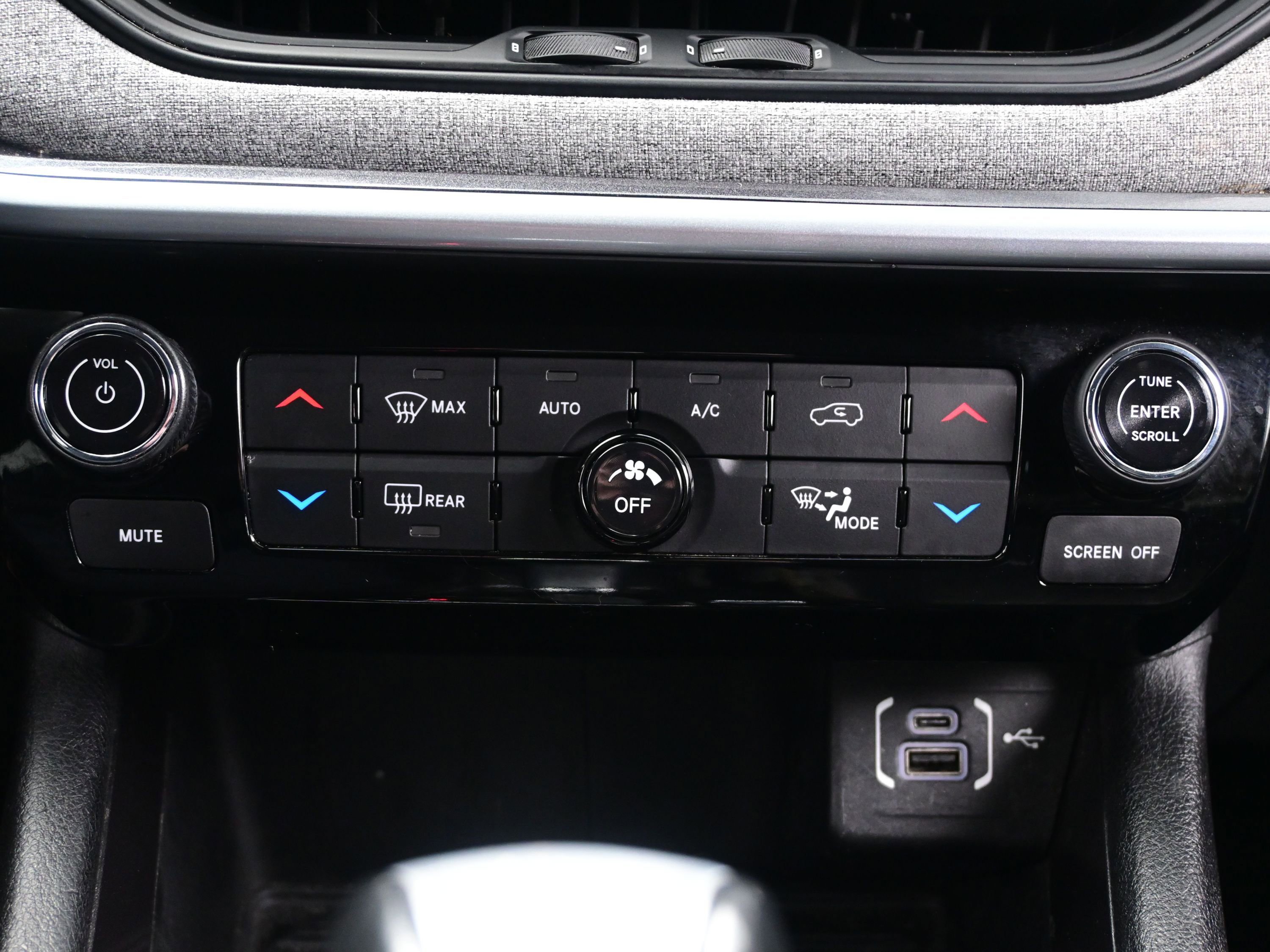 Used 2022 Jeep Compass Latitude image 19