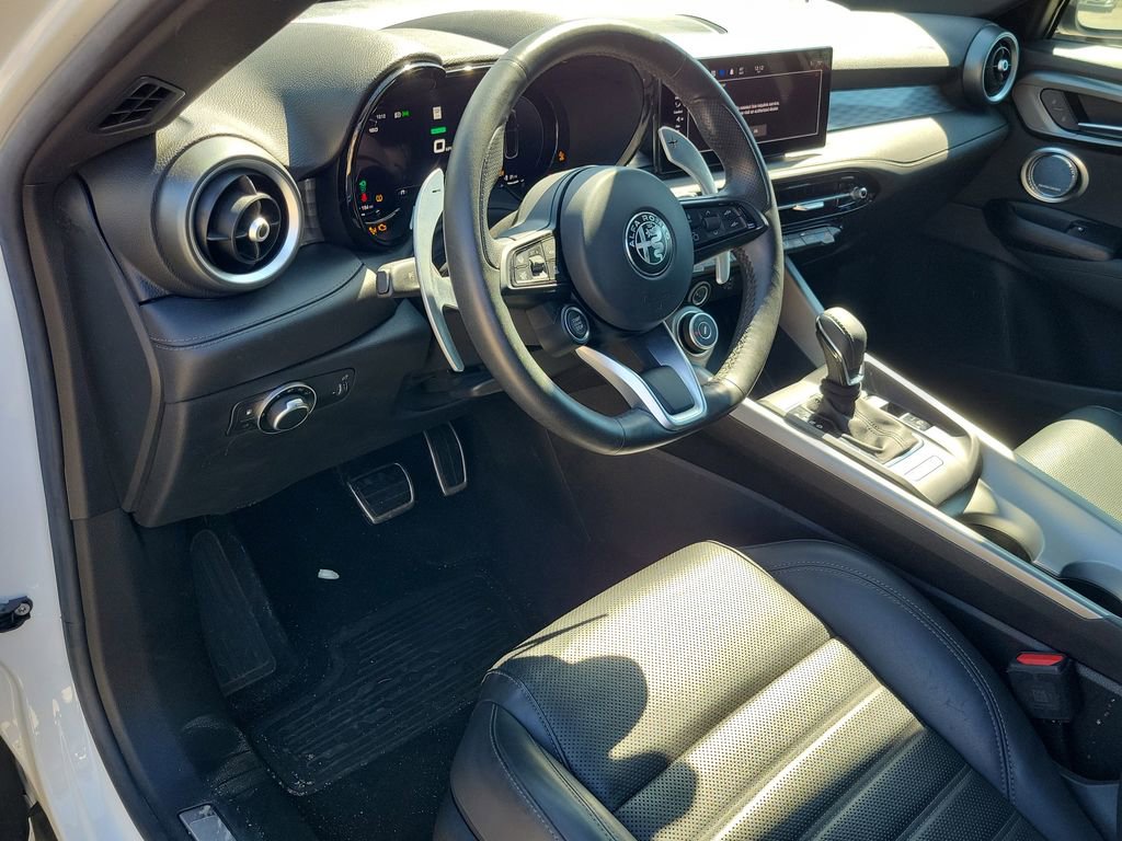 Used 2024 Alfa Romeo Tonale Veloce image 17