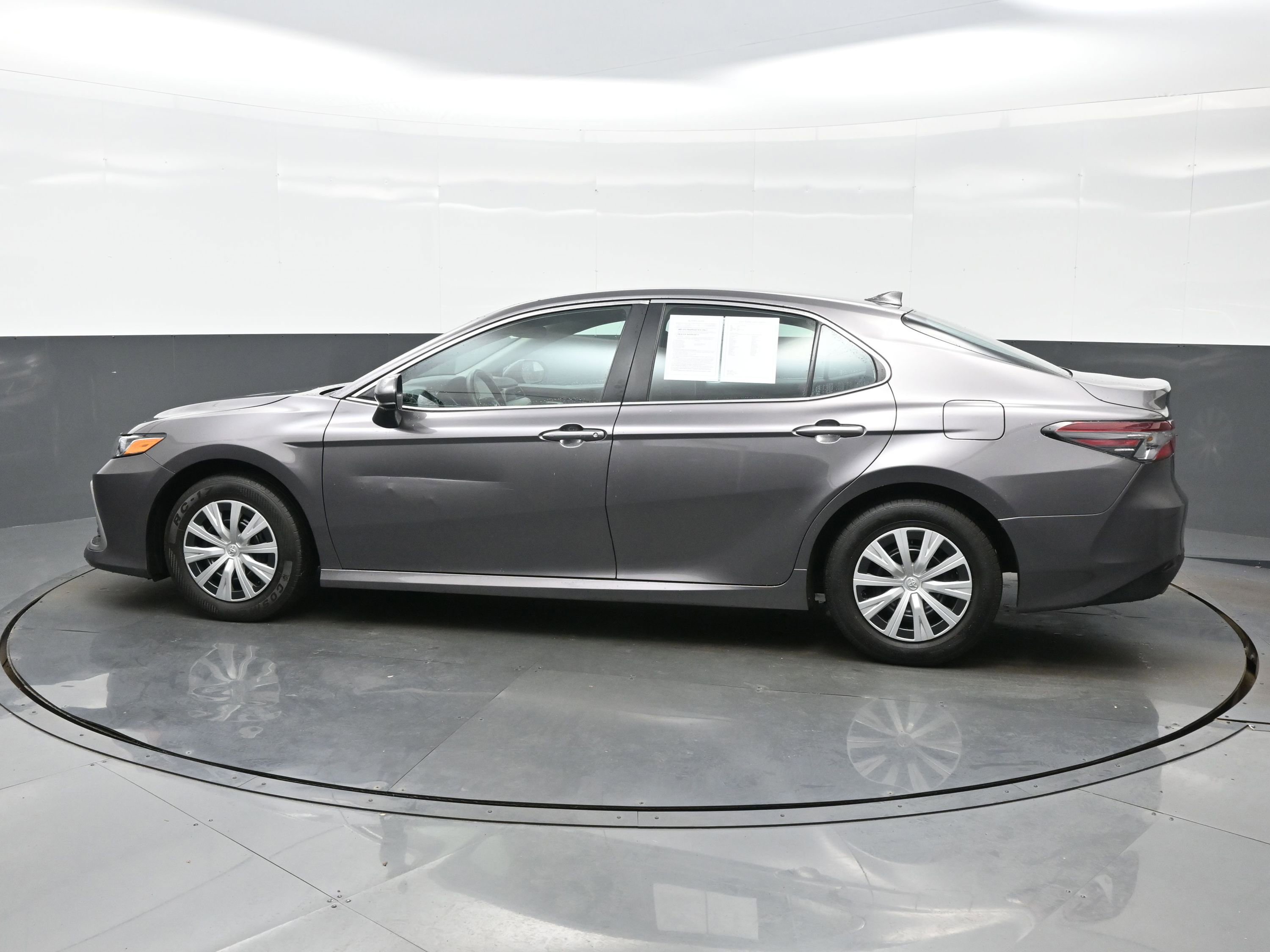 Used 2024 Toyota Camry LE FWD image 3