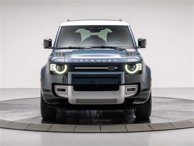 Used 2025 Land Rover Defender 110 S image 8