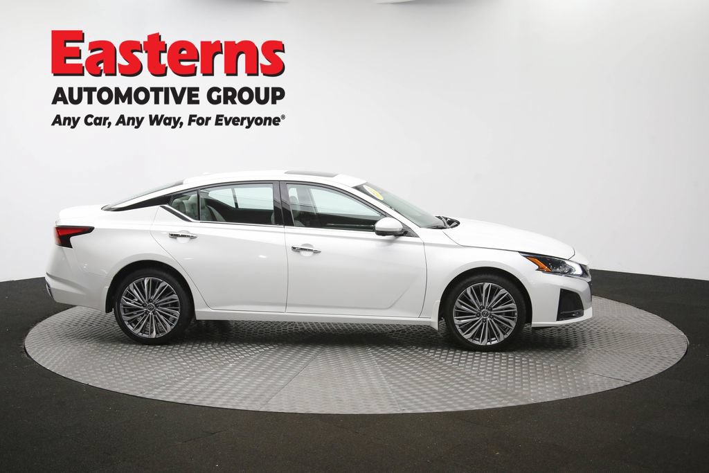 Used 2023 Nissan Altima 2.5 SL AWD/4WD image 46