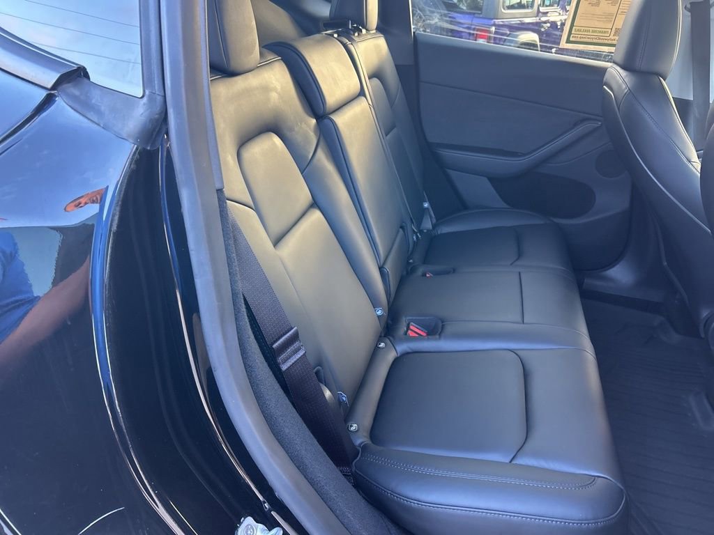 Used 2024 Tesla Model Y Performance image 27