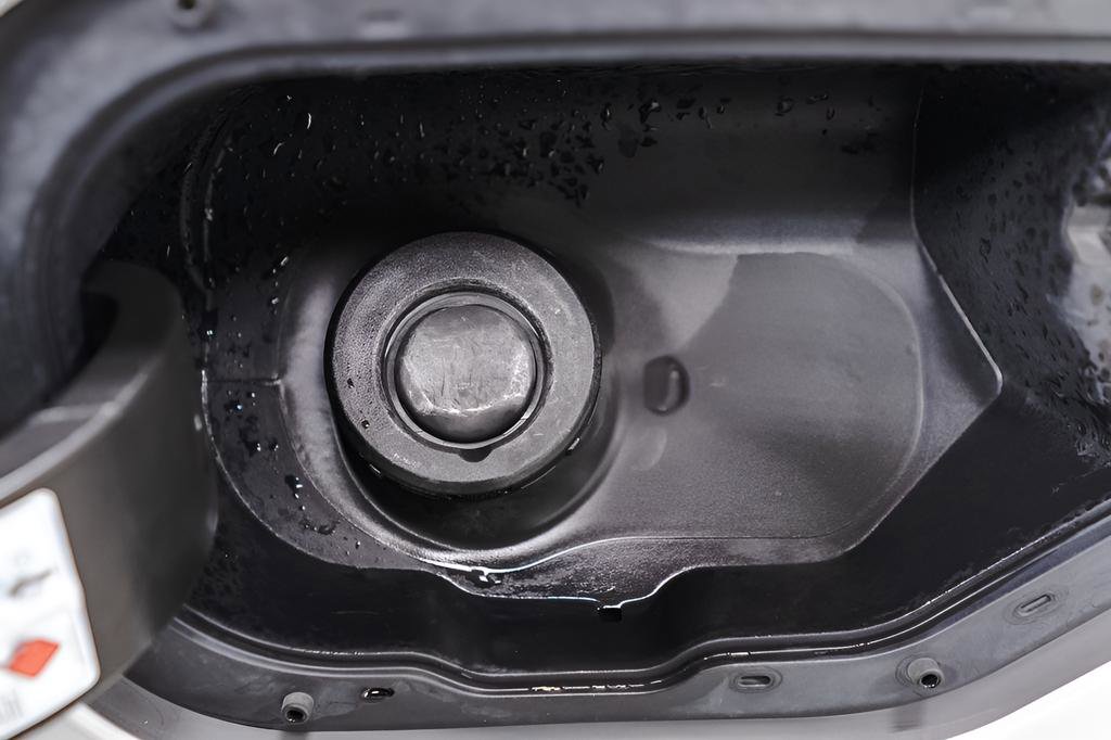 Used 2023 Ford F150 Lariat w/ Equipment Group 502A High image 46