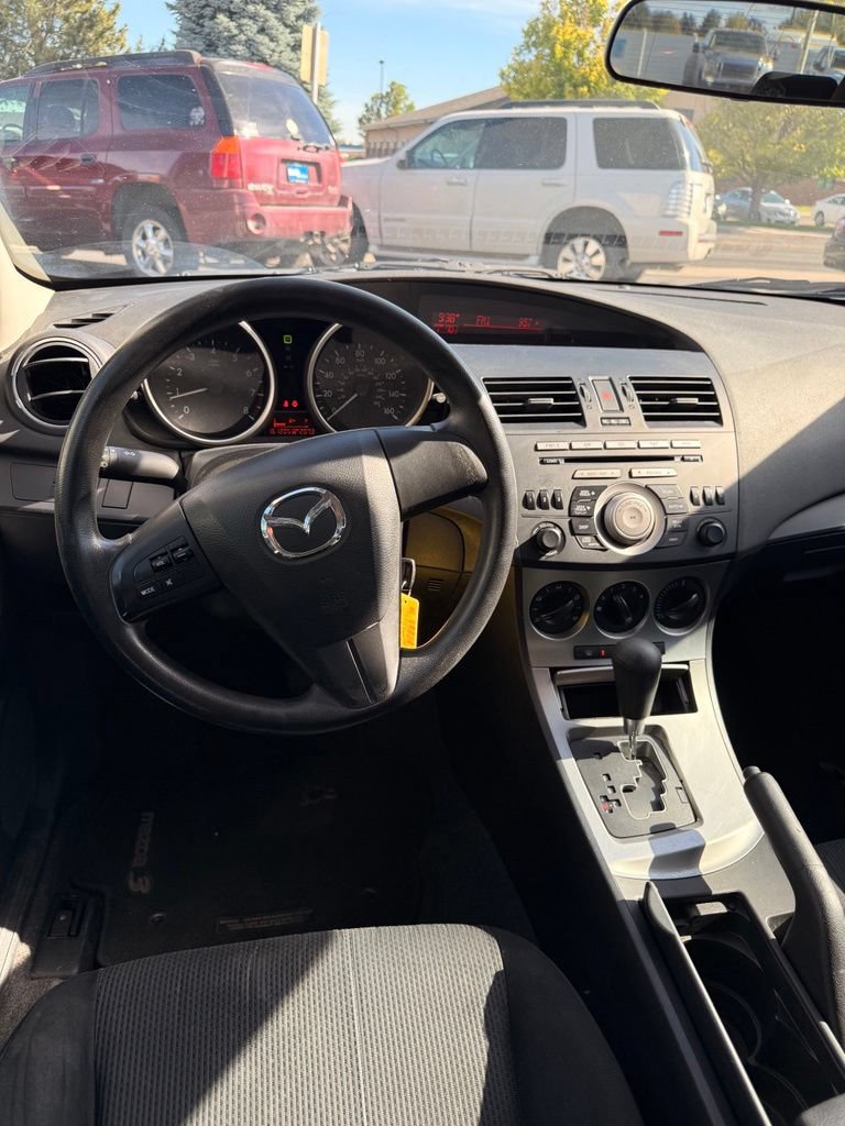 Used 2011 MAZDA MAZDA3 i Sport FWD image 11