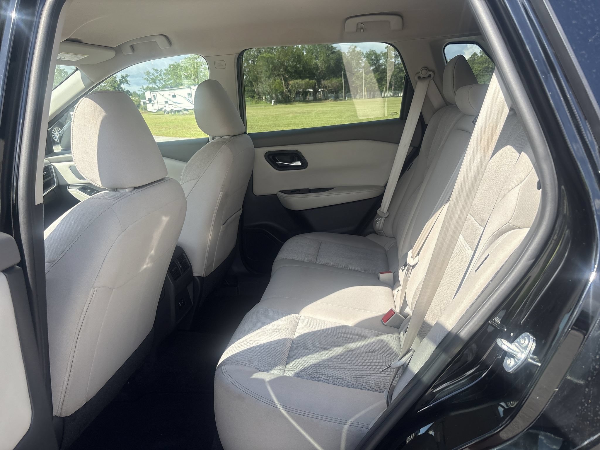 Used 2025 Nissan Rogue SV AWD/4WD image 12