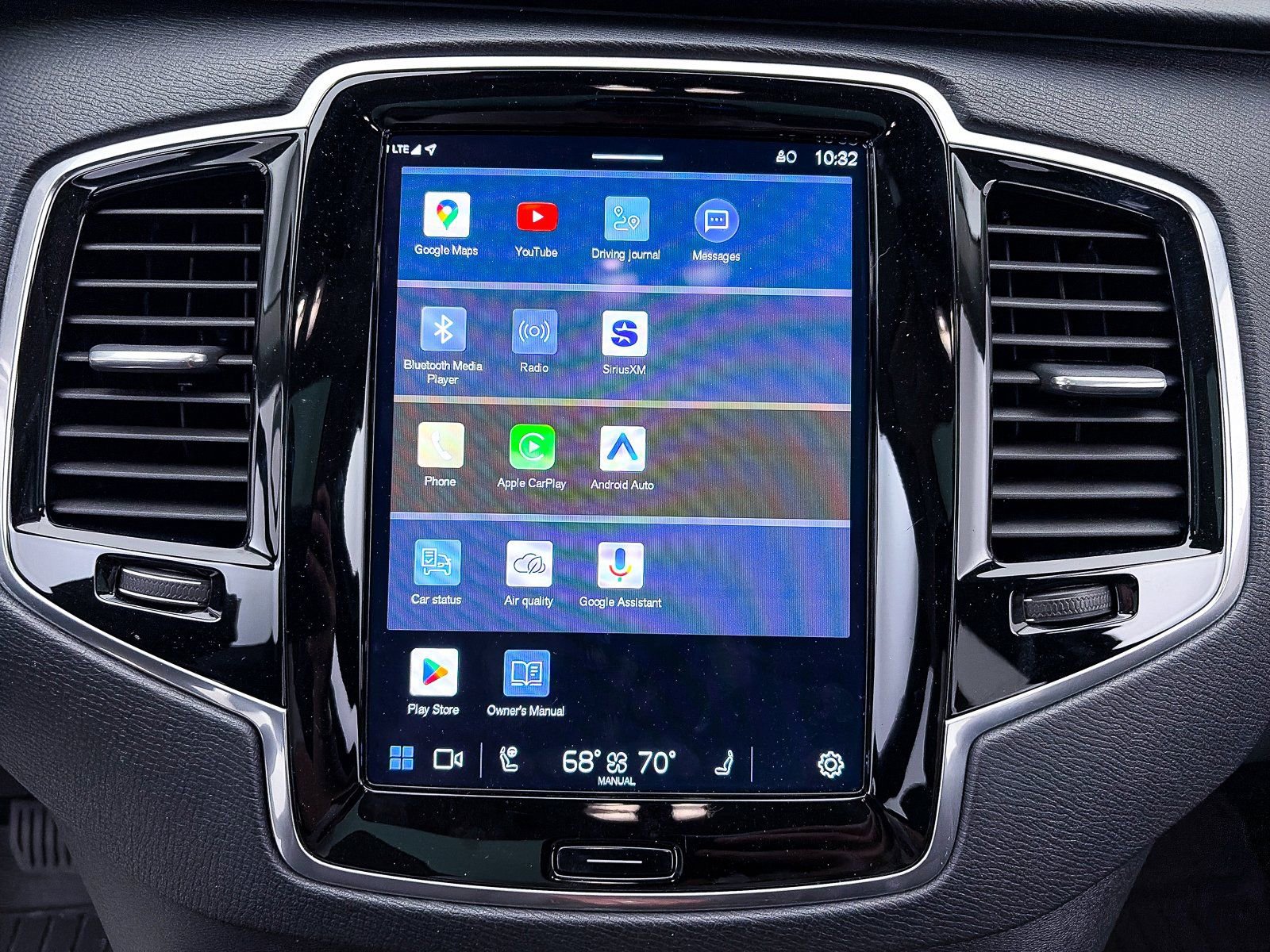 Used 2024 Volvo XC90 B6 Plus w/ Protection Package Premier image 23