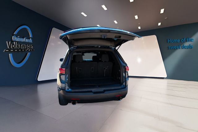 Used 2023 Chevrolet Traverse LT image 44