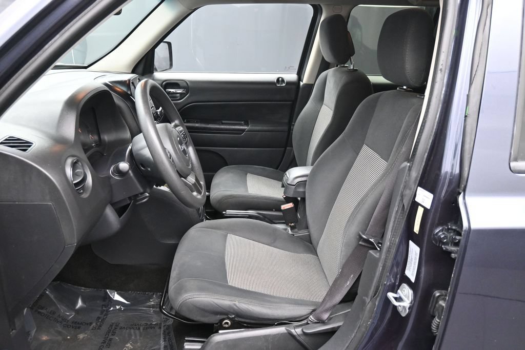 Used 2015 Jeep Patriot Sport w/ Power Value Group FWD image 18