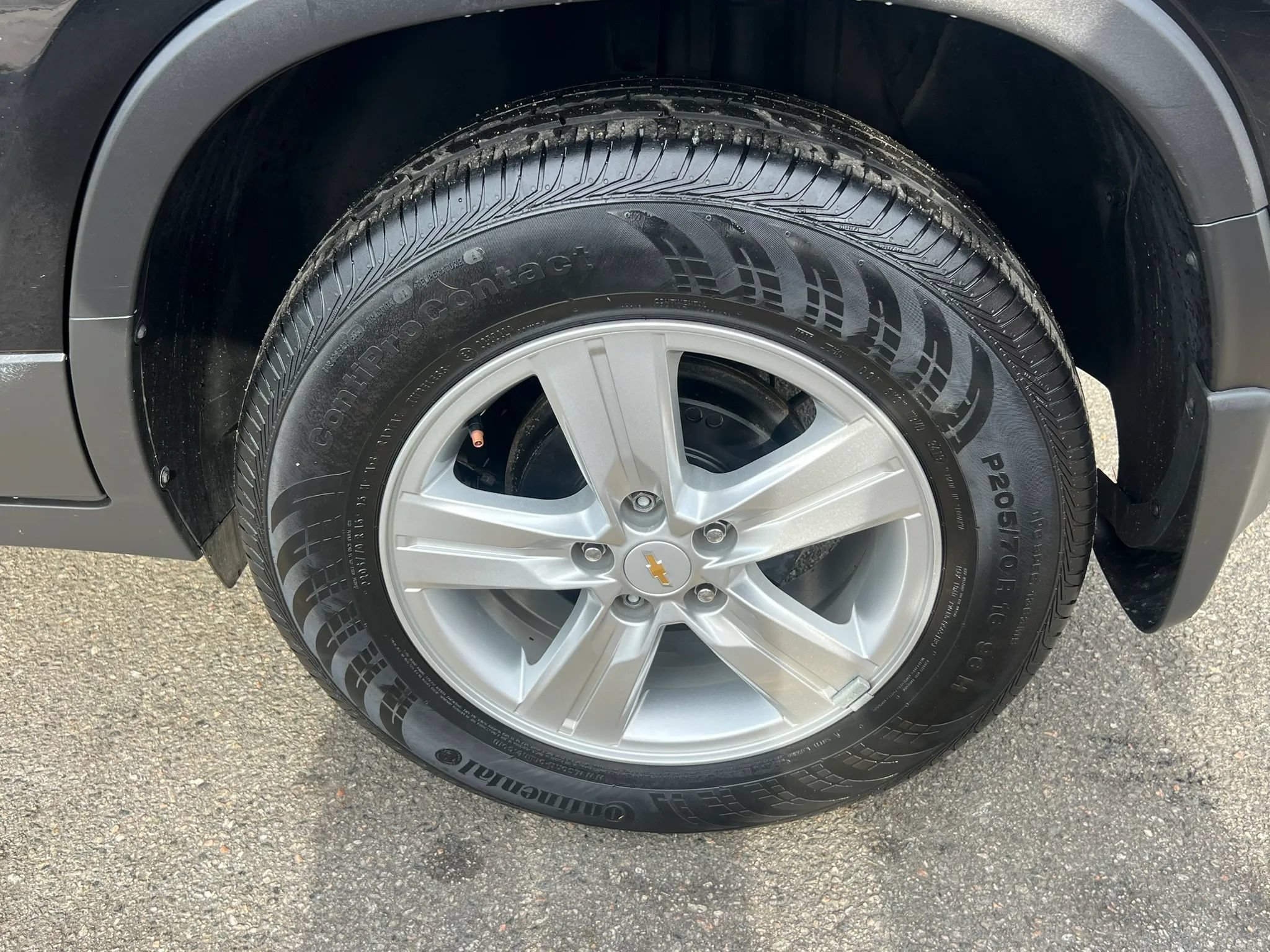 Used 2020 Chevrolet Trax LS w/ LPO, Protection Package FWD image 10