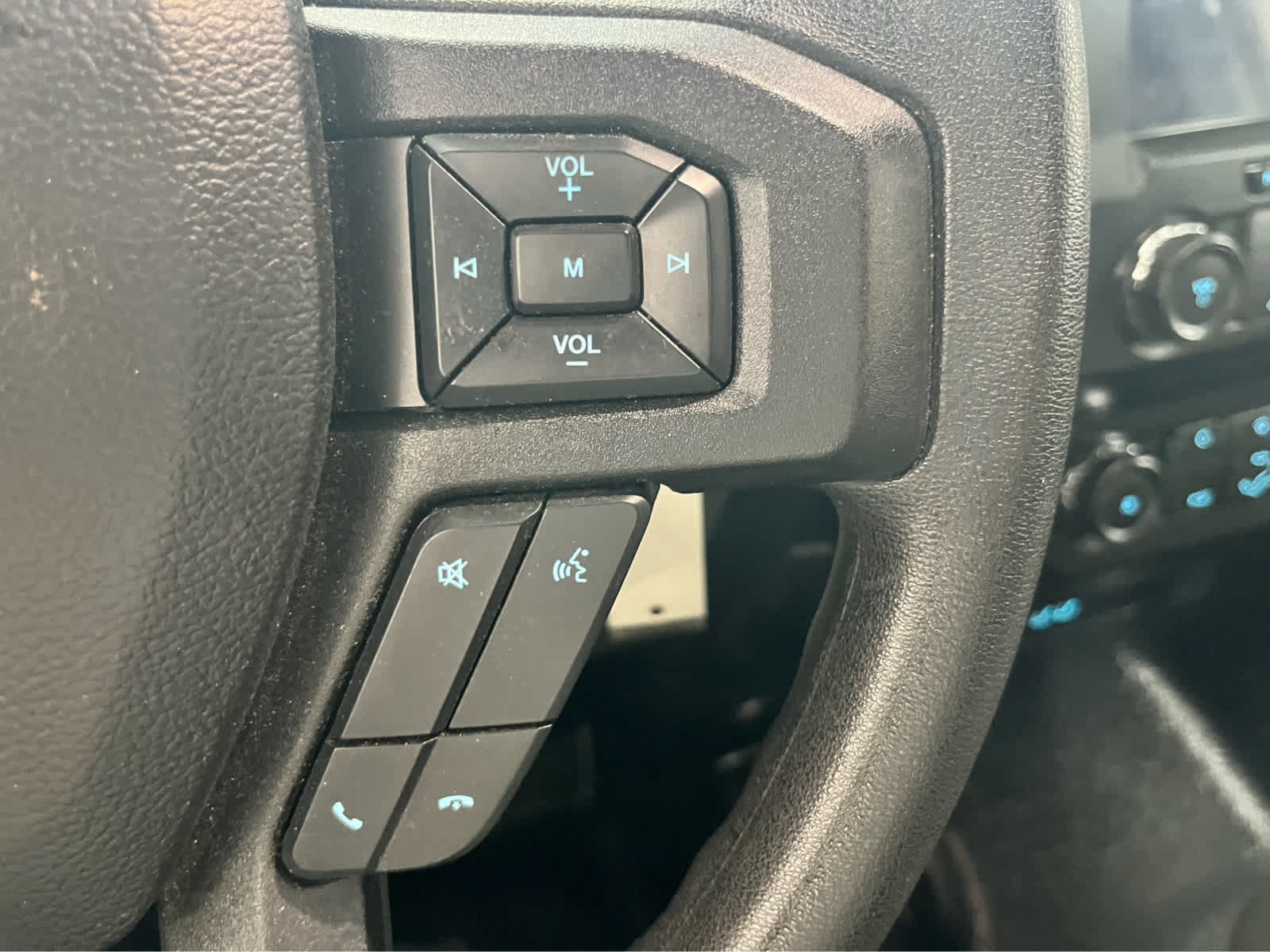 Certified 2019 Ford F250 XLT w/ XLT Value Package AWD/4WD image 36