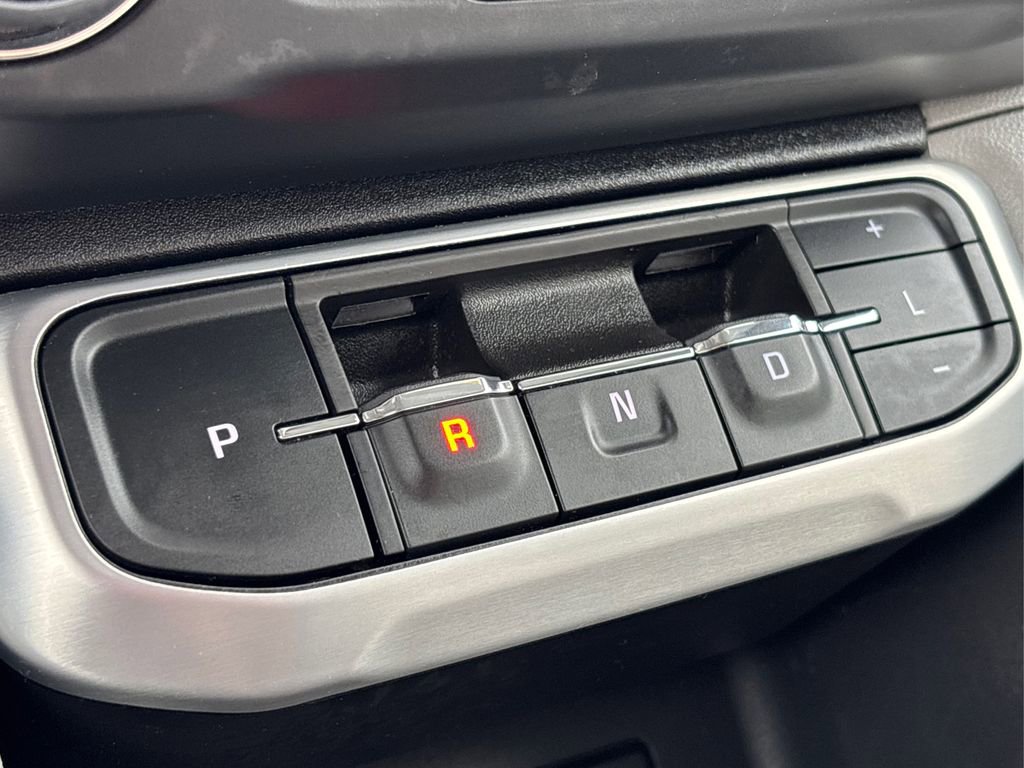 Used 2023 GMC Acadia SLE w/ LPO, Floor Liner Package image 30