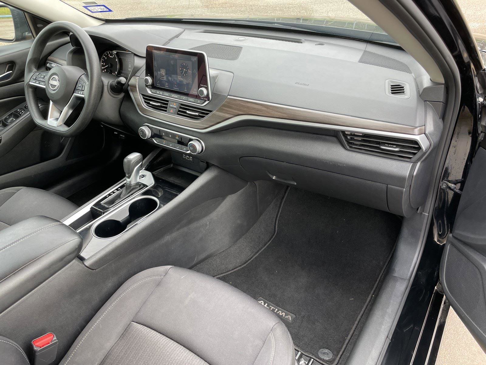 Used 2024 Nissan Altima 2.5 SV FWD image 37