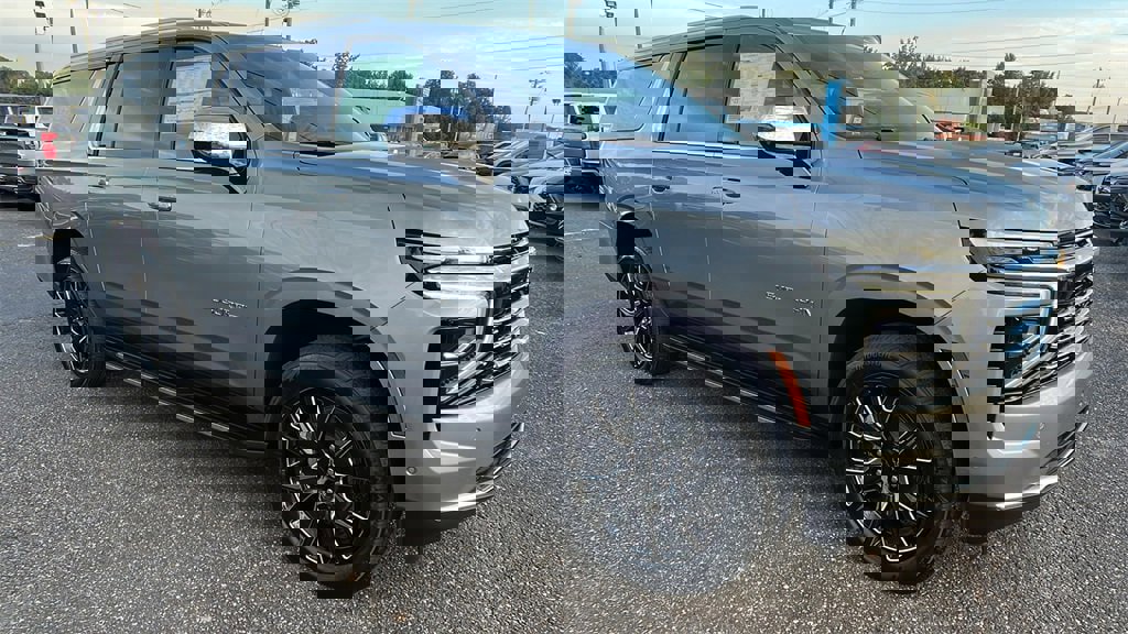 New 2026 Chevrolet Suburban Premier w/ Sun And Tow Package image 3