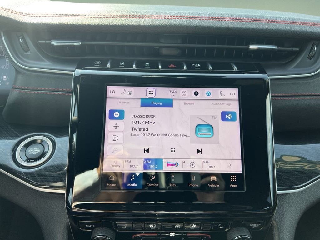 Used 2022 Jeep Grand Cherokee Trailhawk image 13