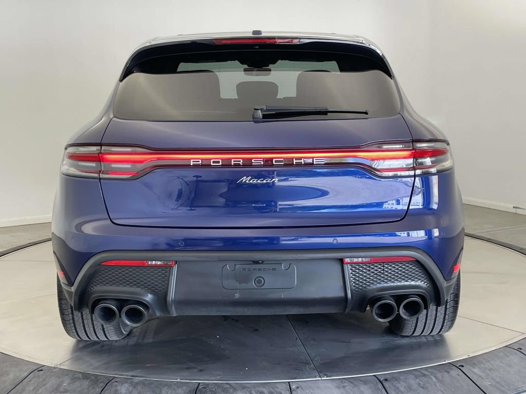Certified 2023 Porsche Macan AWD/4WD image 6