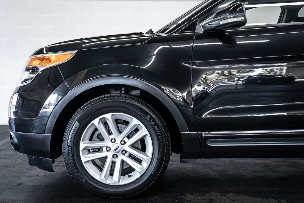 Used 2013 Ford Explorer XLT image 12