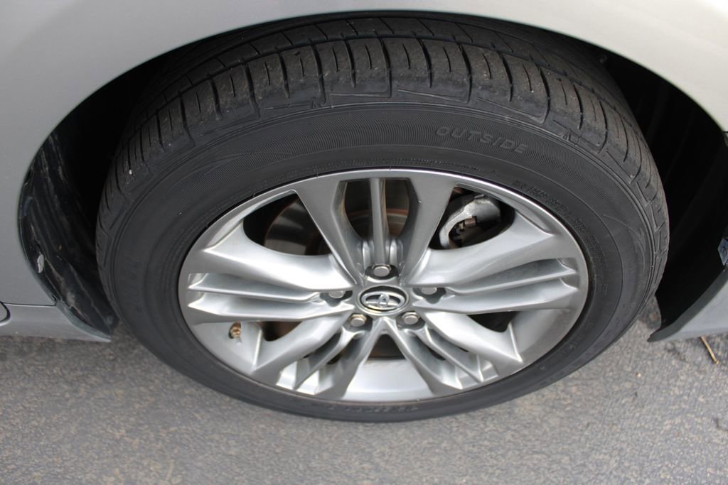 Used 2015 Toyota Camry SE FWD image 56