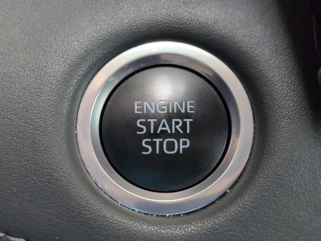 Certified 2024 Toyota Highlander XLE image 32