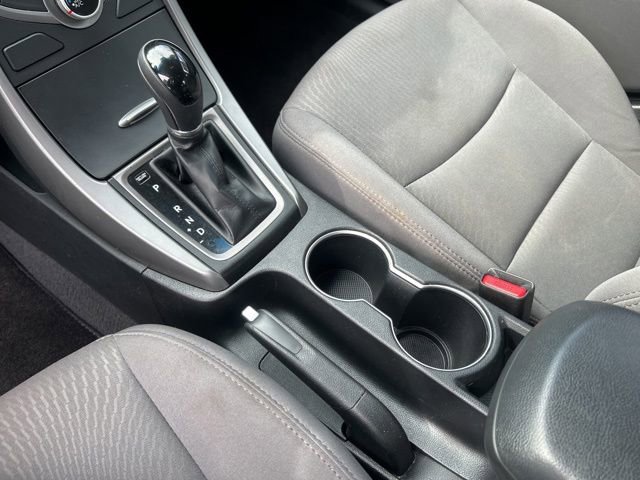 Used 2015 Hyundai Elantra SE image 20