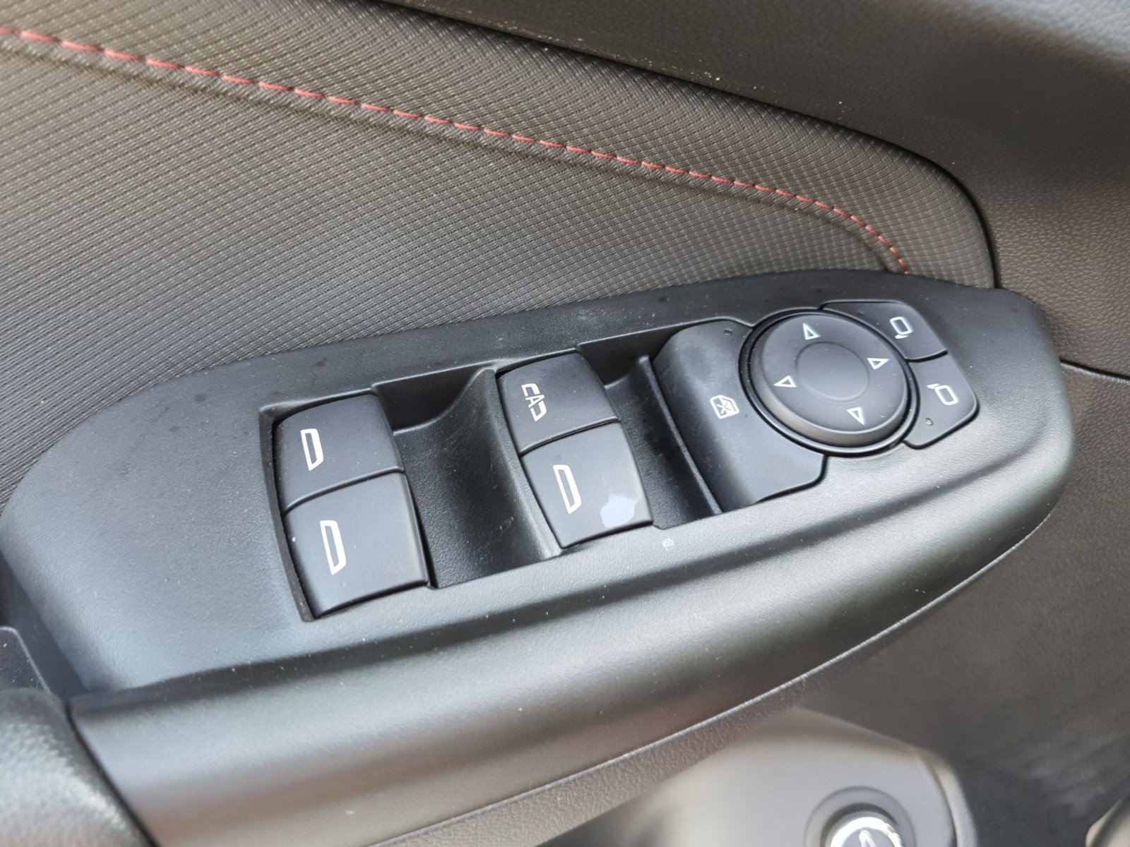 Used 2021 Chevrolet TrailBlazer RS w/ Sun and Liftgate Package FWD image 22