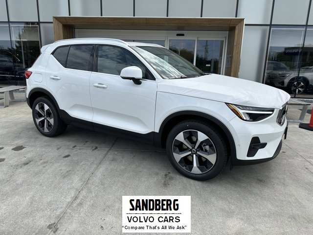 New 2025 Volvo XC40 B5 Plus w/ Protection Package Premier
