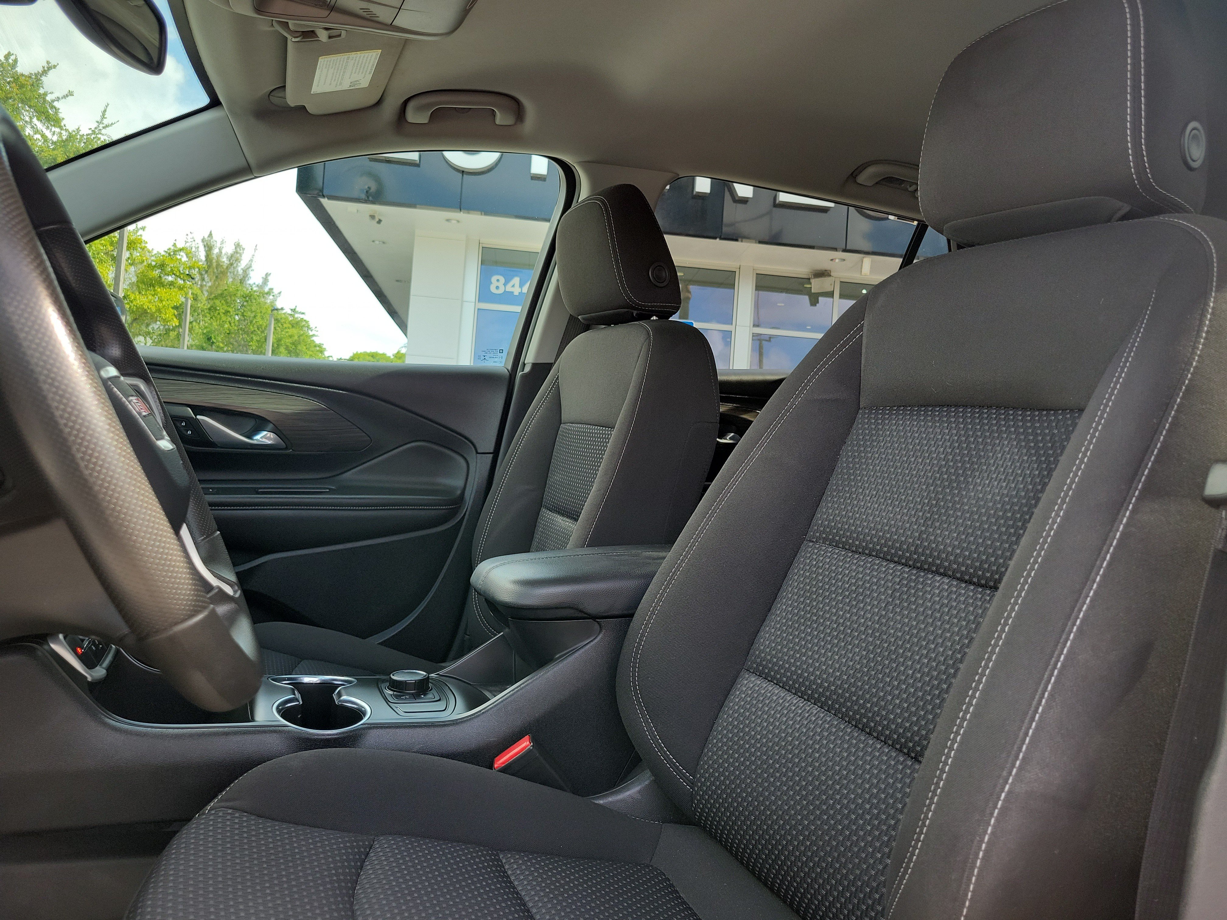 Used 2023 GMC Terrain SLE w/ Elevation Edition FWD image 12