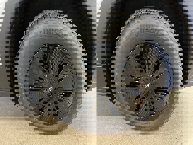 New 2025 Chevrolet Blazer EV LT w/ Midnight/Sport Edition image 33