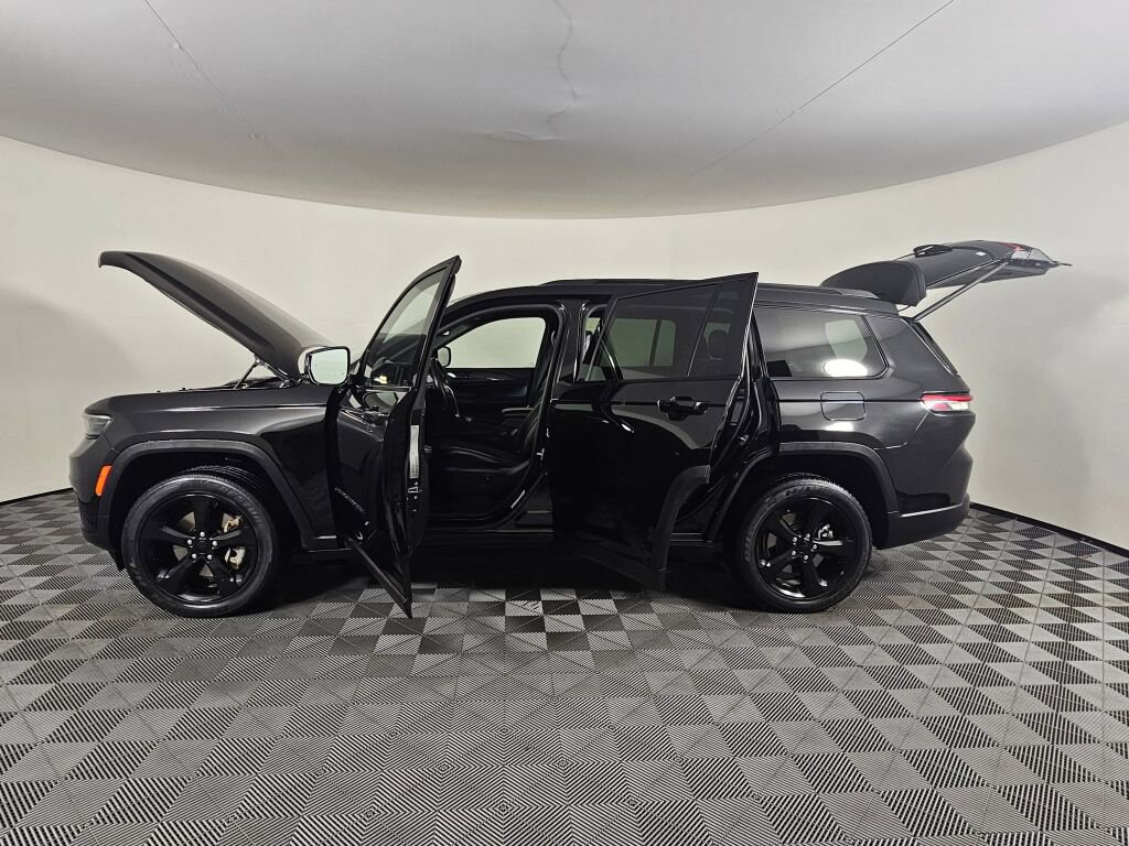 Used 2021 Jeep Grand Cherokee L Altitude image 16