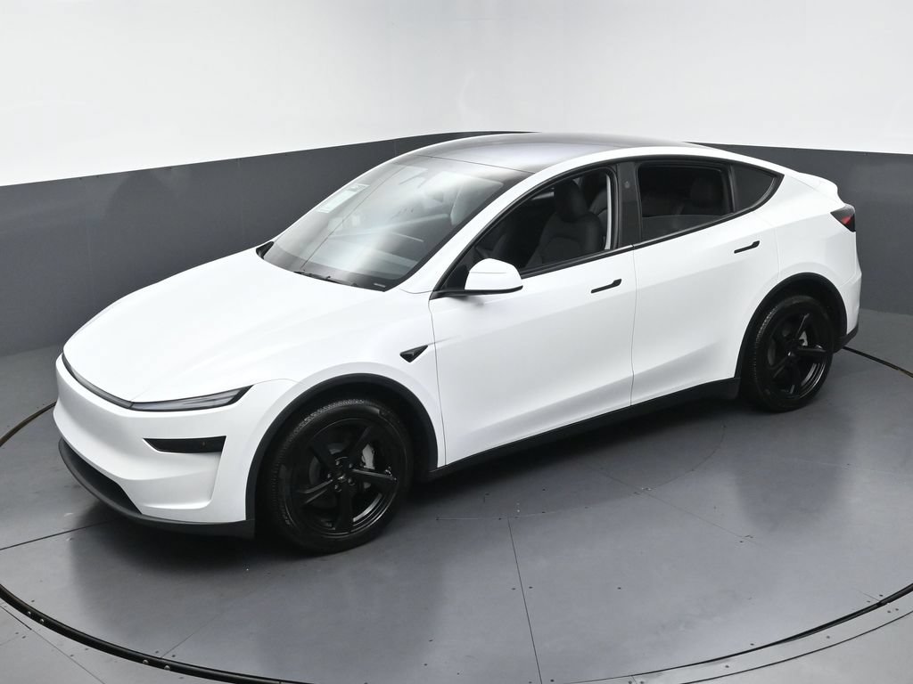 Used 2026 Tesla Model Y AWD image 39