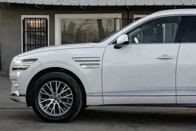 Used 2024 Genesis GV80 2.5T image 16