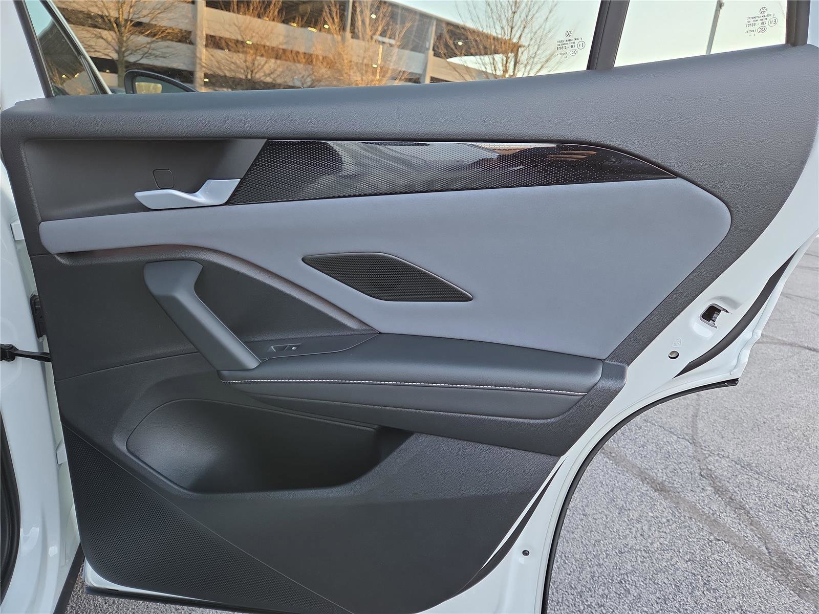 New 2026 Volkswagen Tiguan SE R-Line image 31