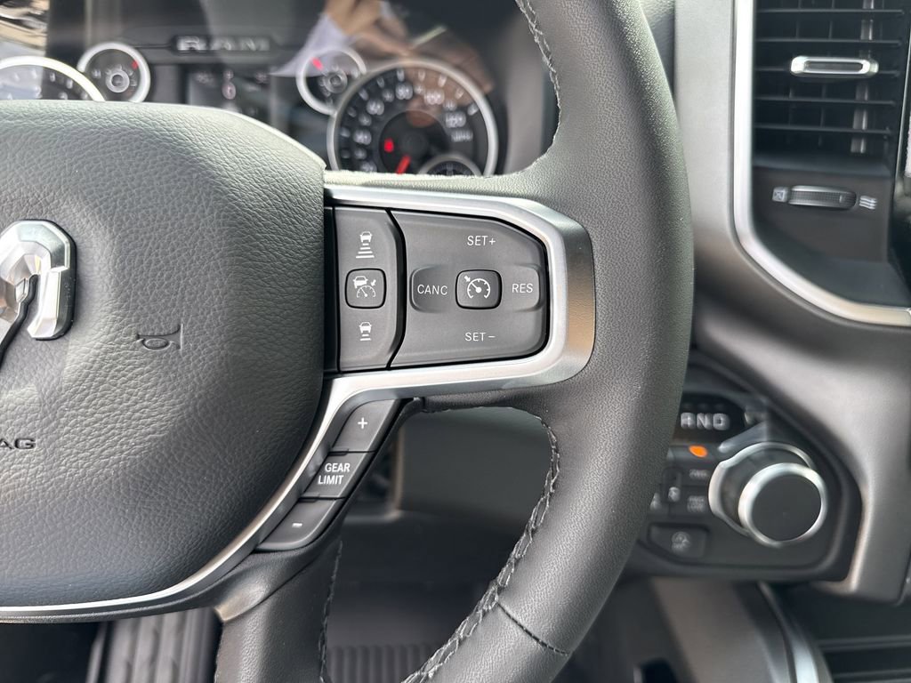 New 2026 RAM 1500 4x4 Crew Cab image 15