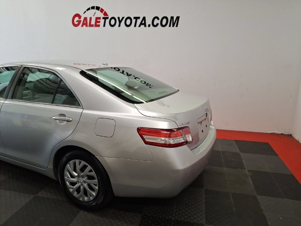 Used 2010 Toyota Camry FWD image 5