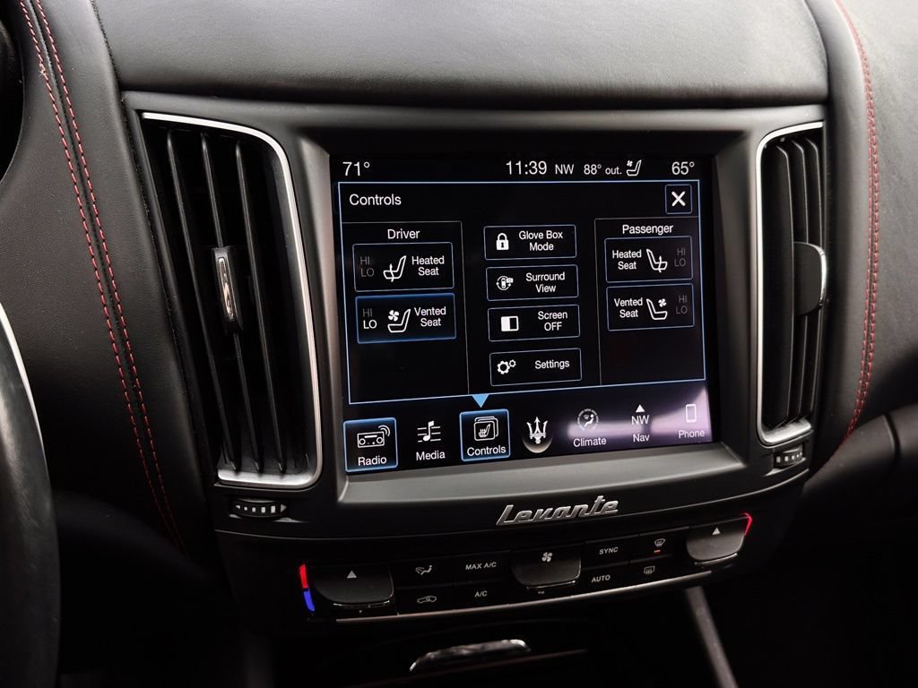 Used 2017 Maserati Levante S AWD/4WD image 9