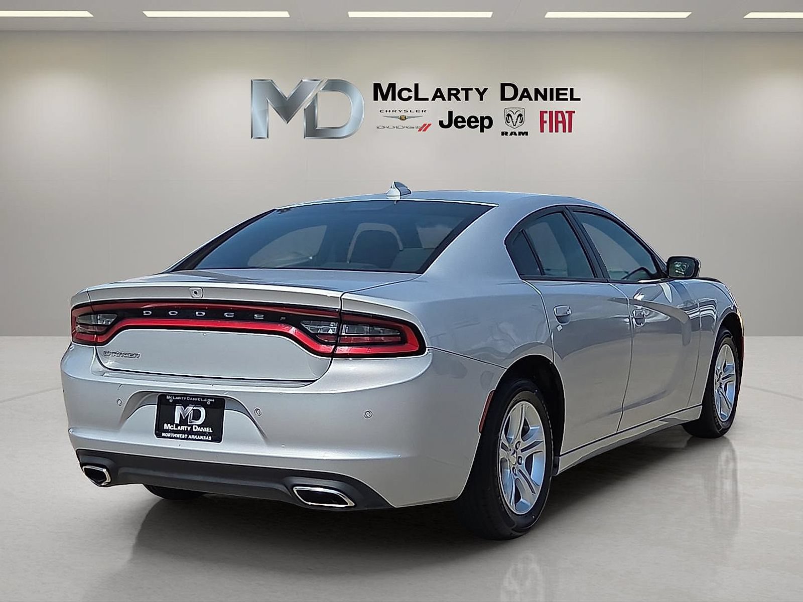 Used 2023 Dodge Charger SXT RWD image 5