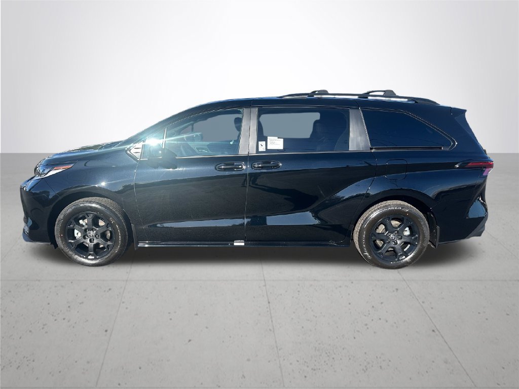 New 2026 Toyota Sienna XLE Woodland Edition AWD/4WD image 10