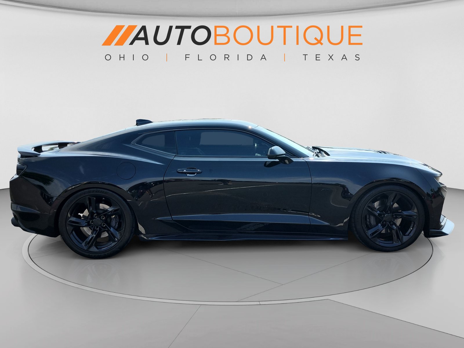 Used 2019 Chevrolet Camaro SS RWD image 14