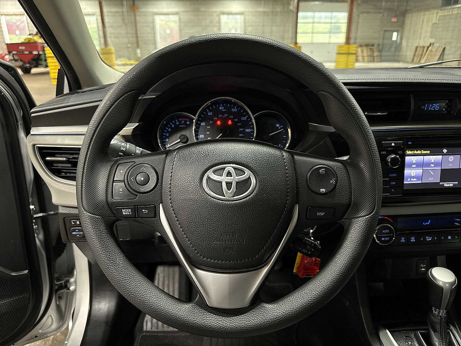 Used 2014 Toyota Corolla LE image 17