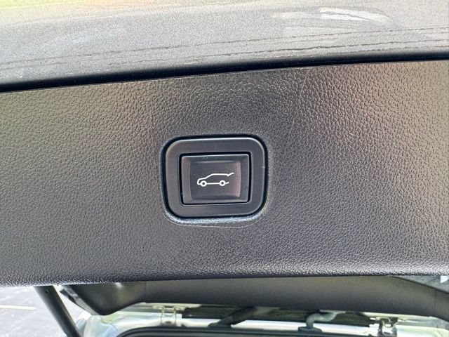 Used 2023 Chevrolet Blazer RS w/ Driver Confidence II Package AWD/4WD image 11