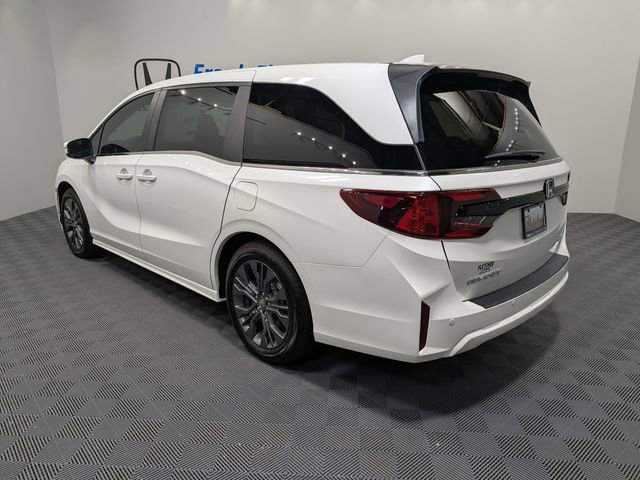 New 2026 Honda Odyssey Touring image 4