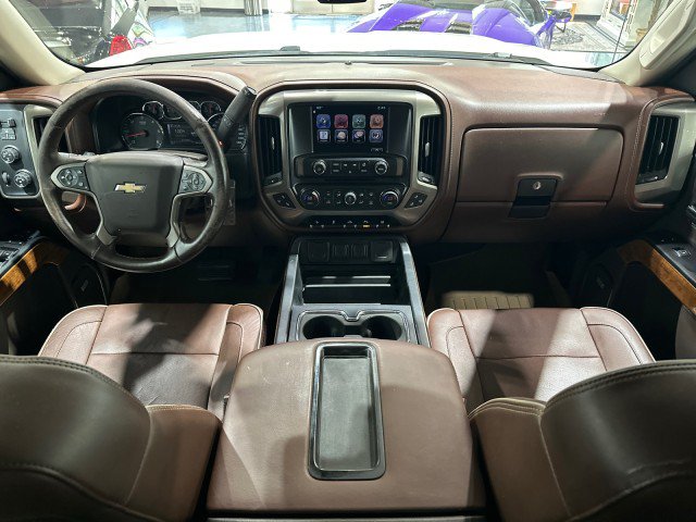 Used 2015 Chevrolet Silverado 1500 High Country w/ High Country Premium Package AWD/4WD image 41