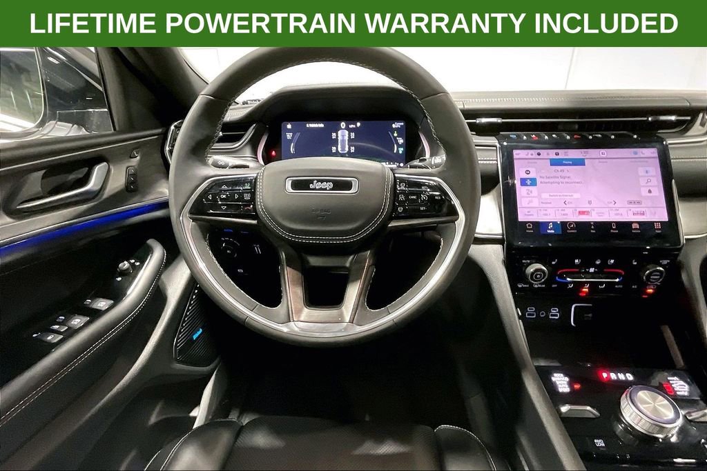 Used 2024 Jeep Grand Cherokee Overland w/ Luxury Tech Group IV AWD/4WD image 7