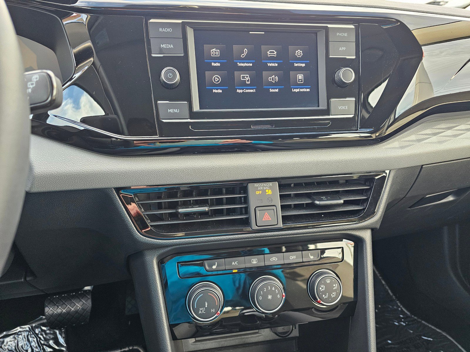 Used 2024 Volkswagen Taos S image 29