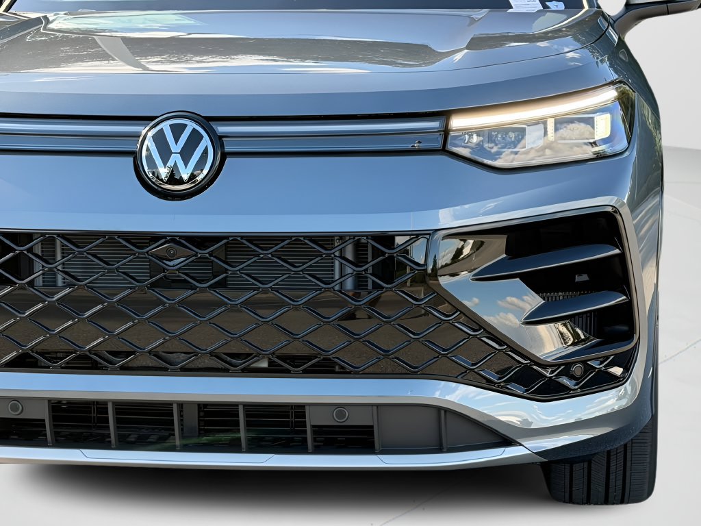 New 2027 Volkswagen Tiguan SEL R-Line AWD/4WD image 30