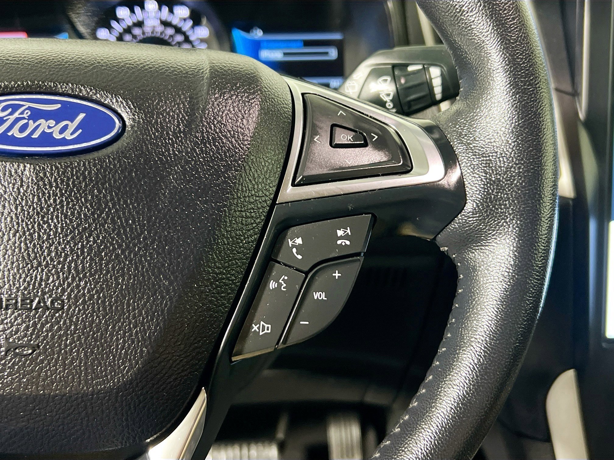 Used 2024 Ford Edge SEL image 19