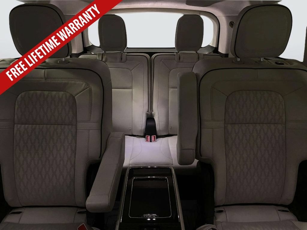 Used 2024 Lincoln Aviator Black Label w/ Jet Package AWD/4WD image 28