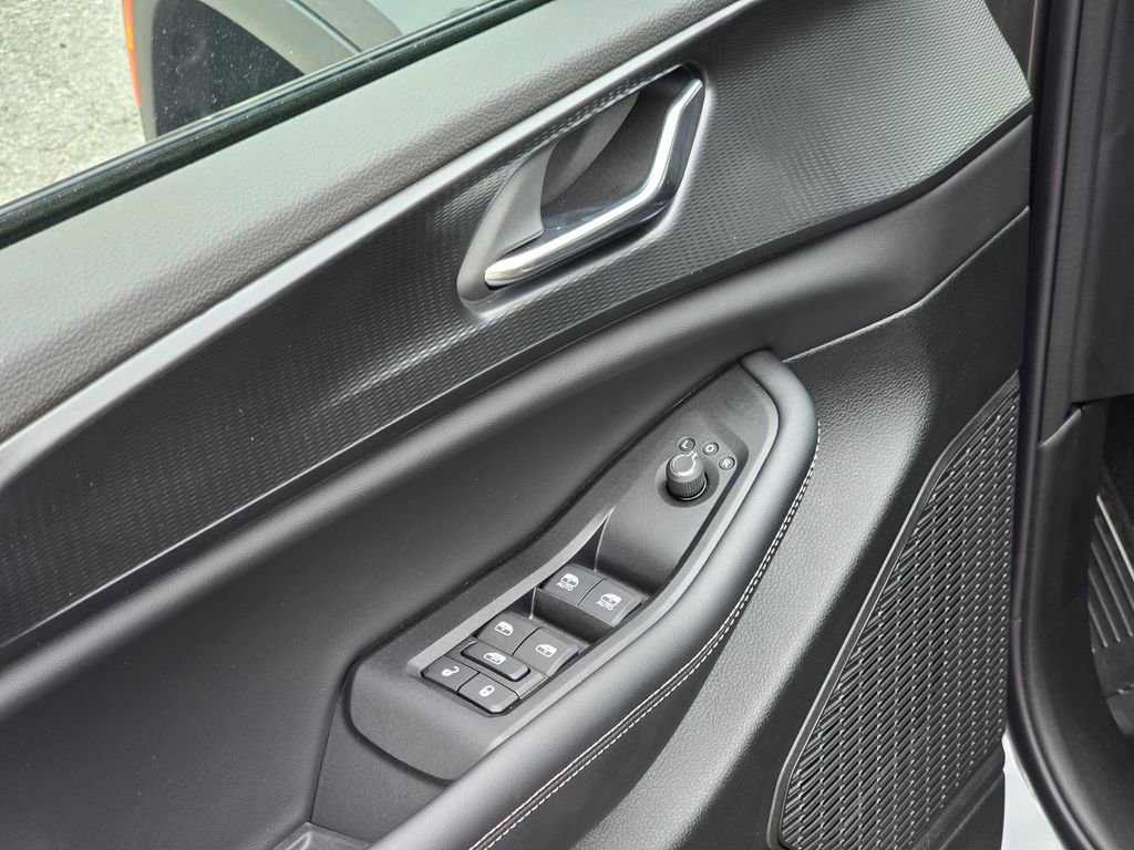 New 2025 Jeep Grand Cherokee L Altitude image 35