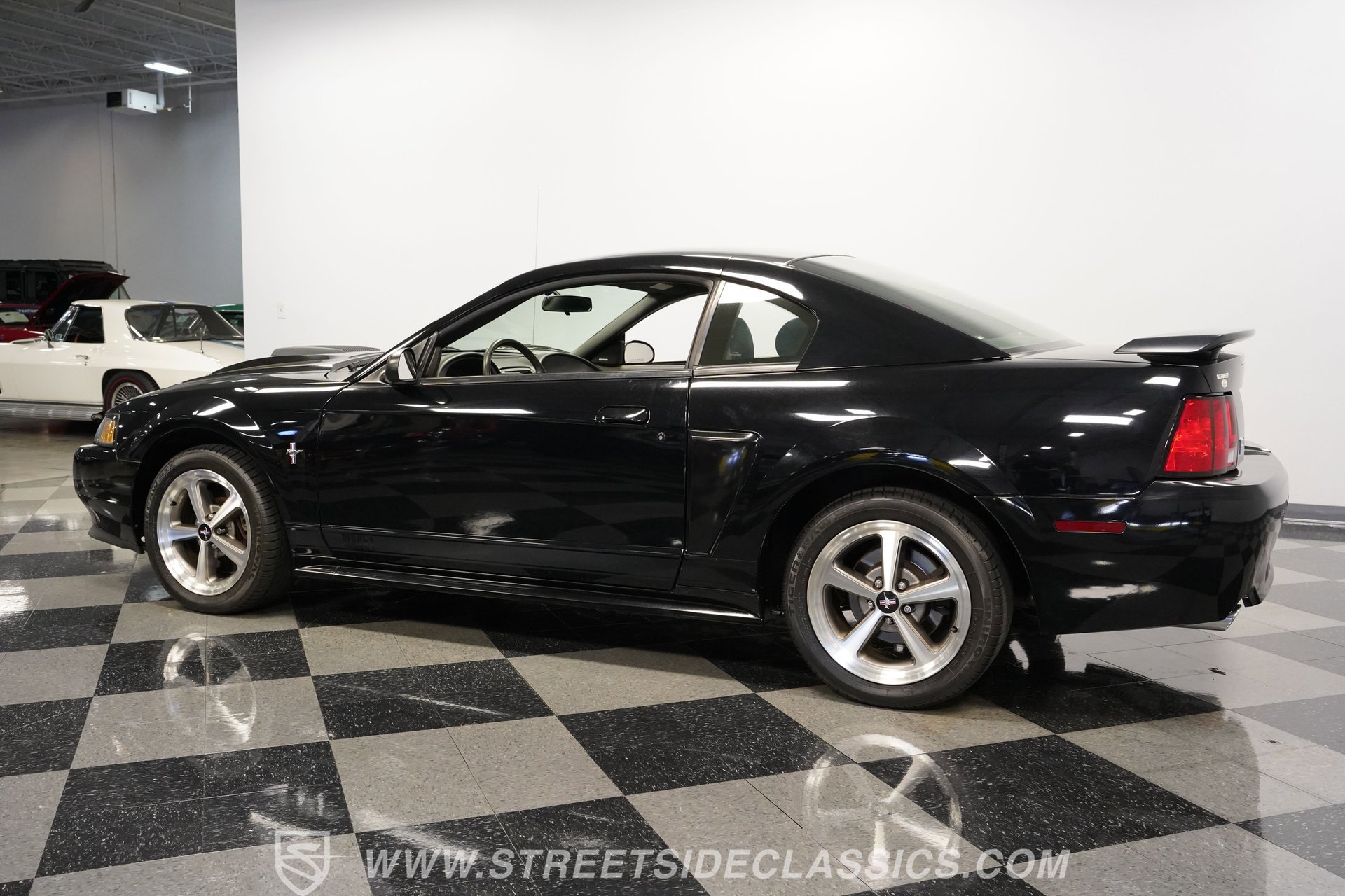 Used 2003 Ford Mustang Mach 1 RWD image 9