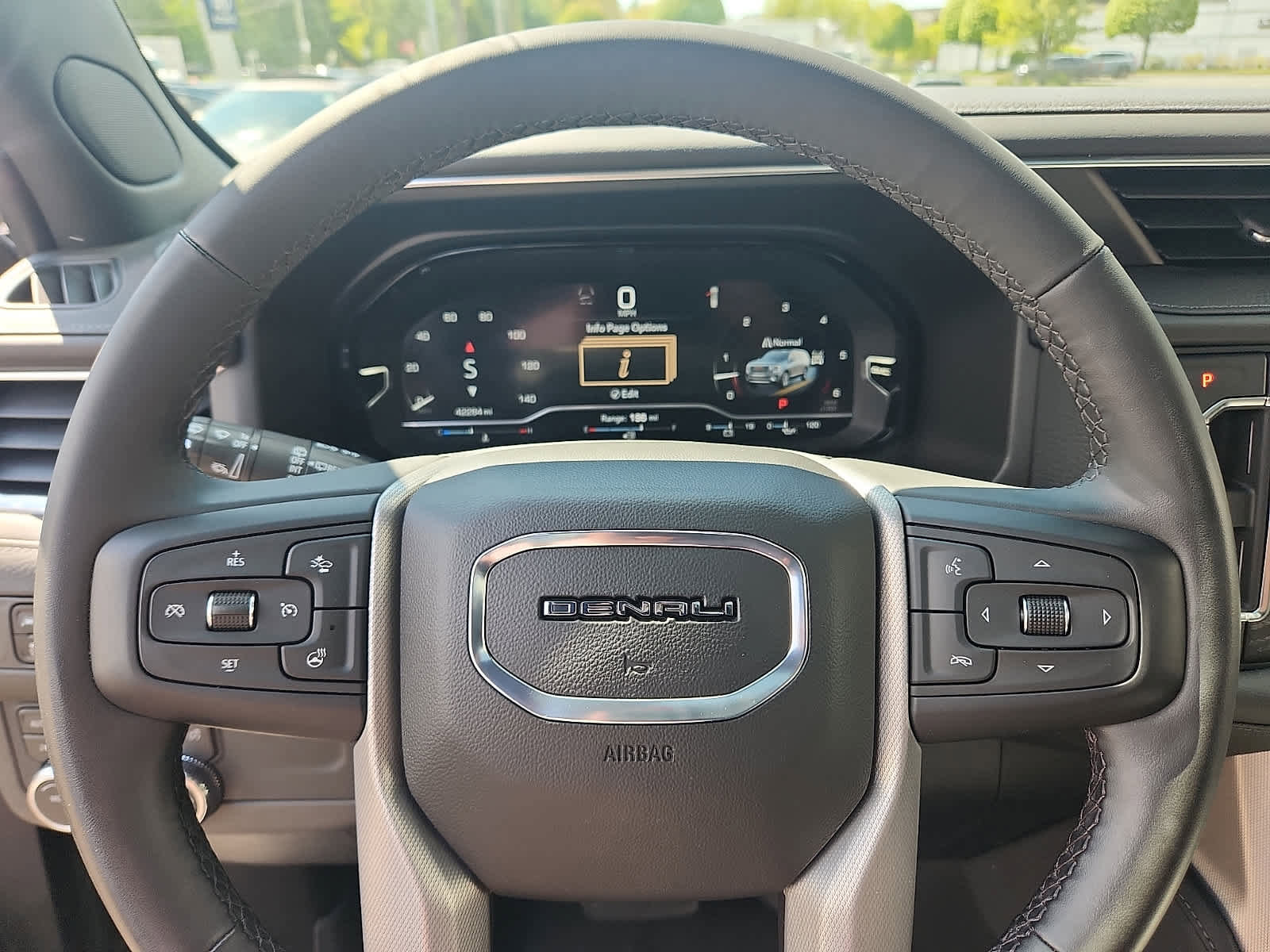 Used 2023 GMC Yukon XL Denali AWD/4WD image 20